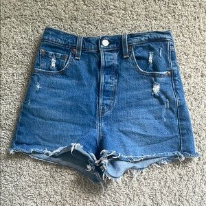 Levi’s Distressed Ribcage Denim Jean Shorts Size 26